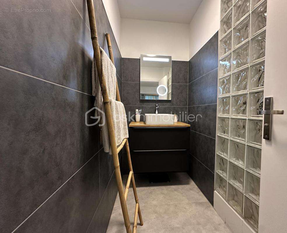 Appartement à VENCE