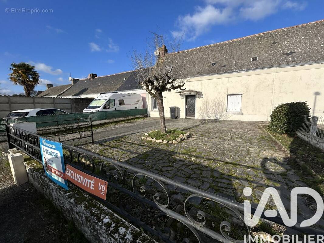 Photo 1 - Maison à COMBREE