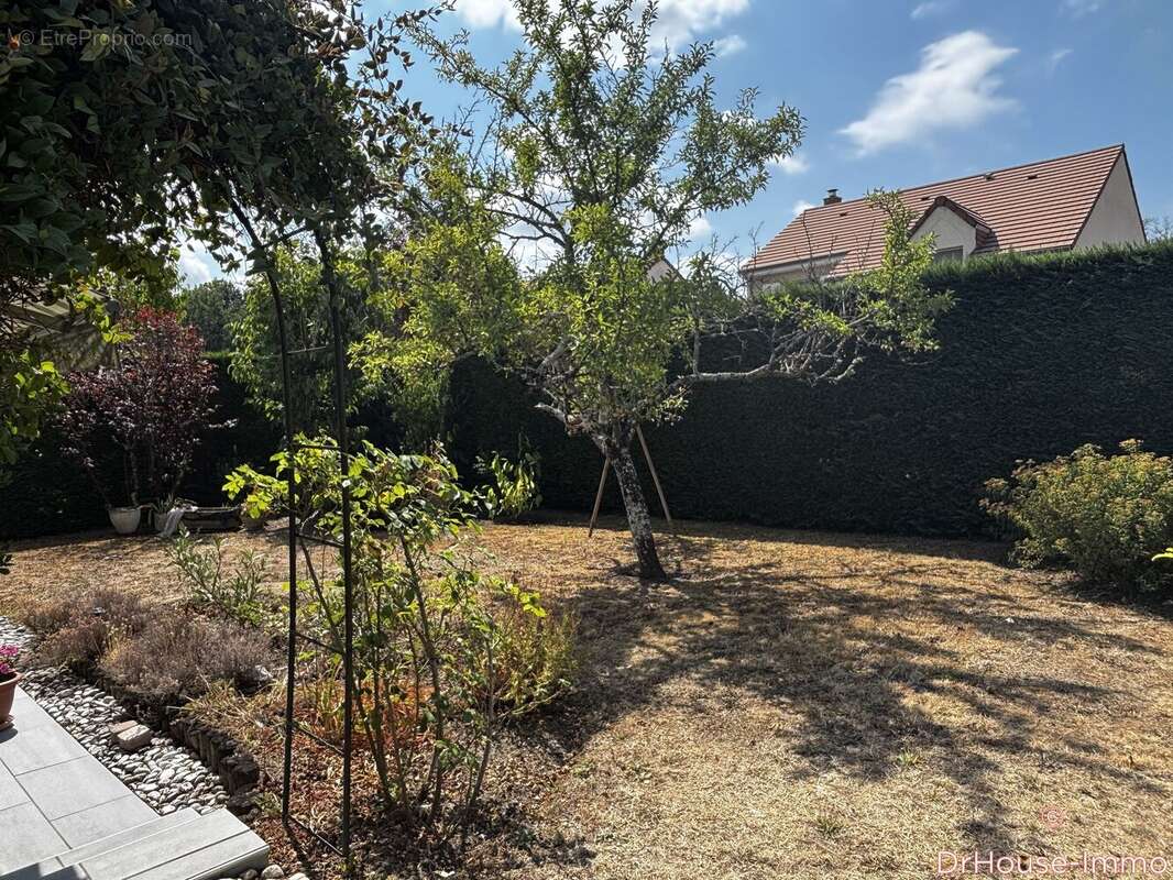 Maison 131 m² à Saint-Cyr-En-Val  - photo 2