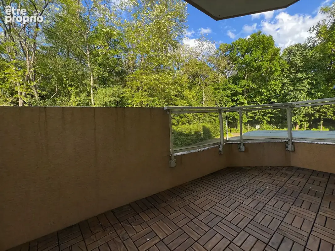 Appartement à SAINT-JEAN-DE-BRAYE