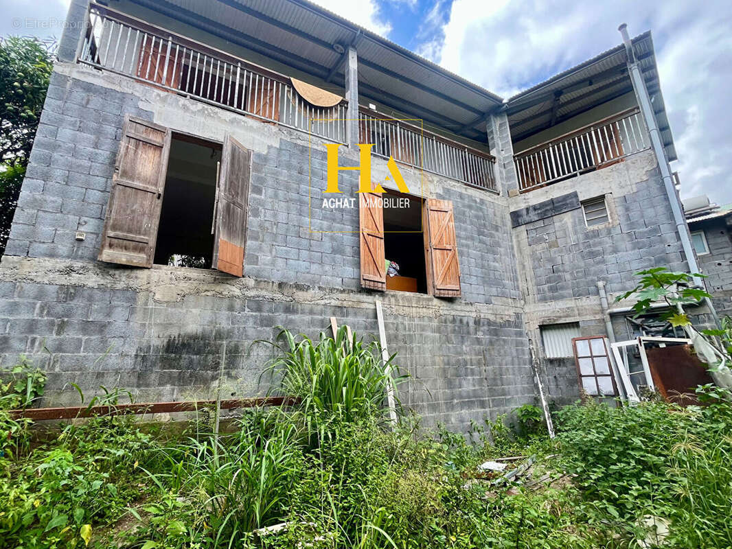 Maison T4 165,4m² à terminer - Saint Pierre - Ligne des Bambous - 1750 m² terrain - photo 4