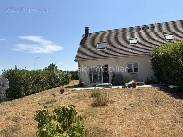 Construction de 2015. garage et 3 chambres - photo 10
