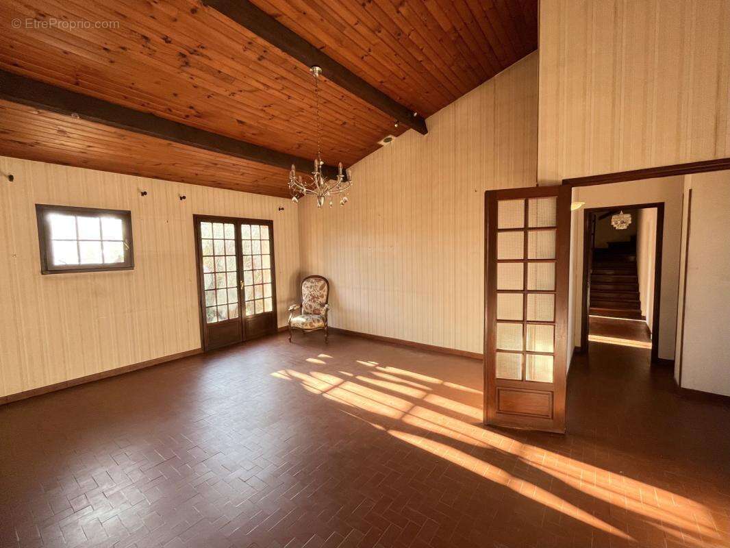 Maison à BRUGUIERES