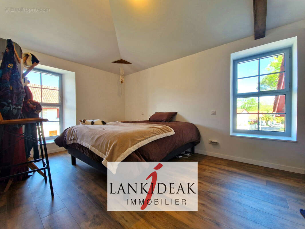 Appartement à USTARITZ