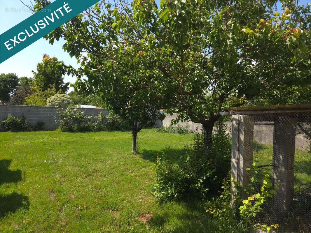 Photo 3 - Terrain à MONTROY