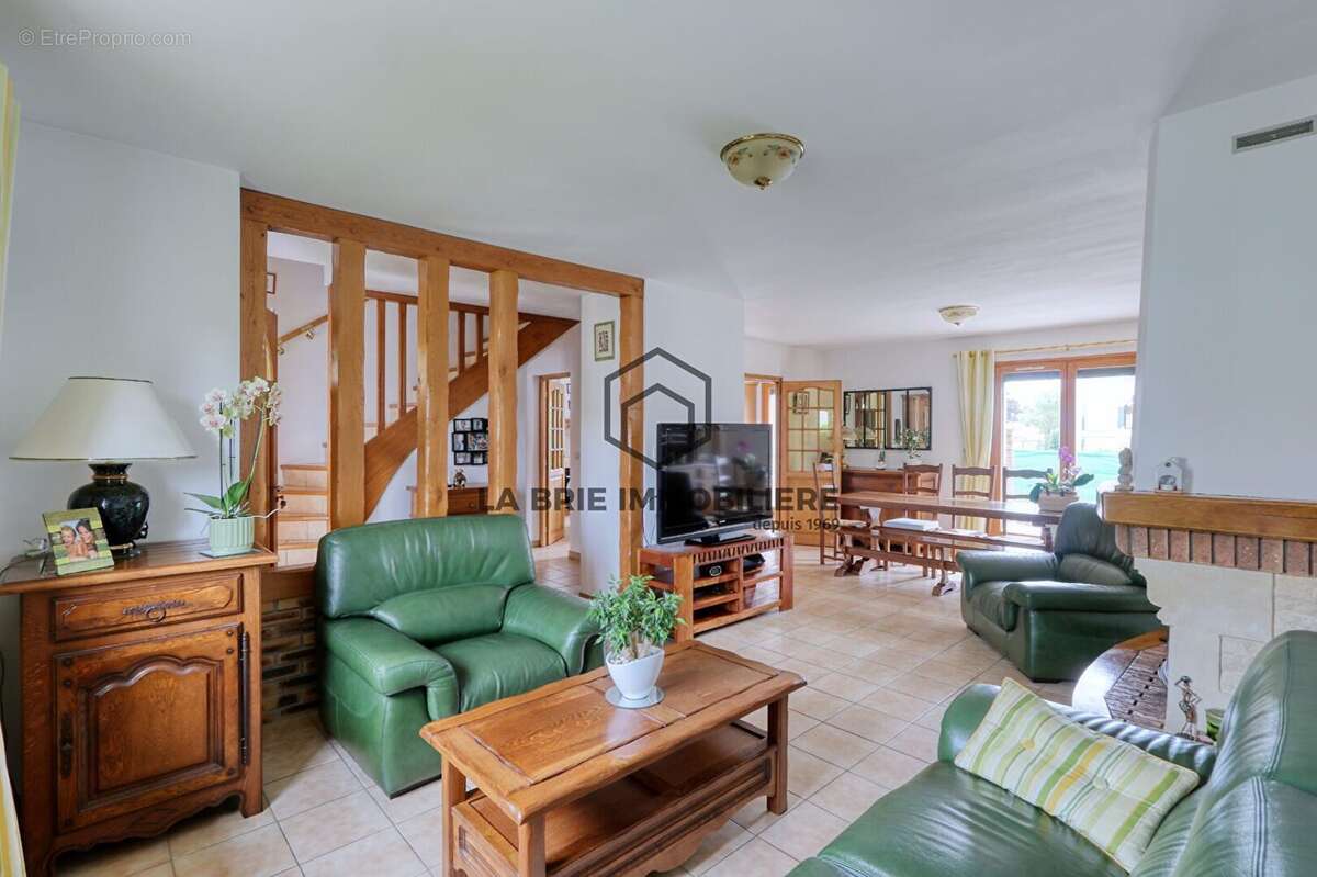 Maison 103 m² à Villecresnes  - photo 6