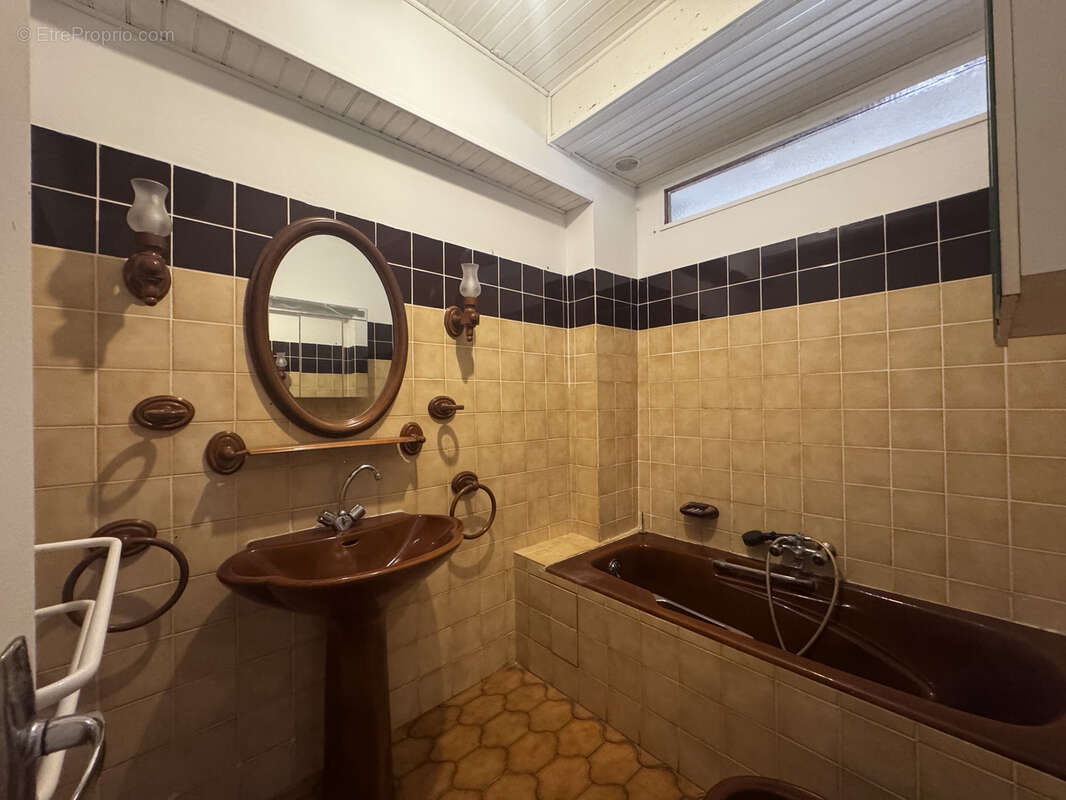 À vendre à Port-Vendres : appartement de 3 pièces avec cour - photo 21