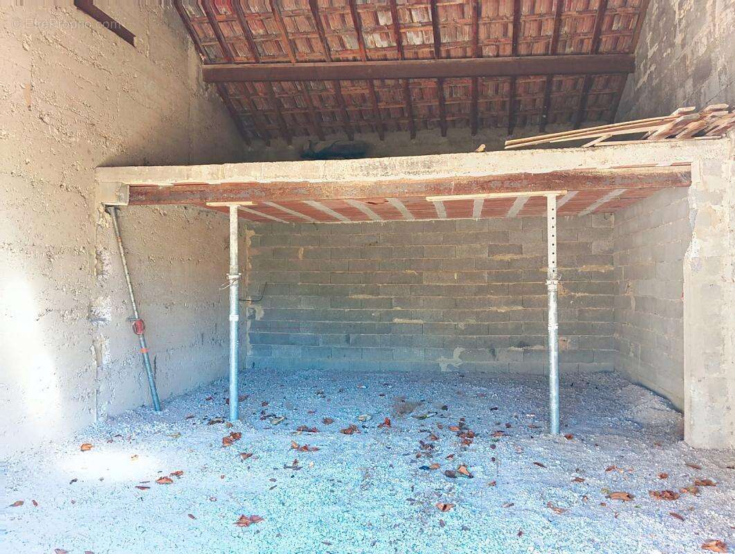 Exclusivite jonquieres hangar a lotiser - photo 3