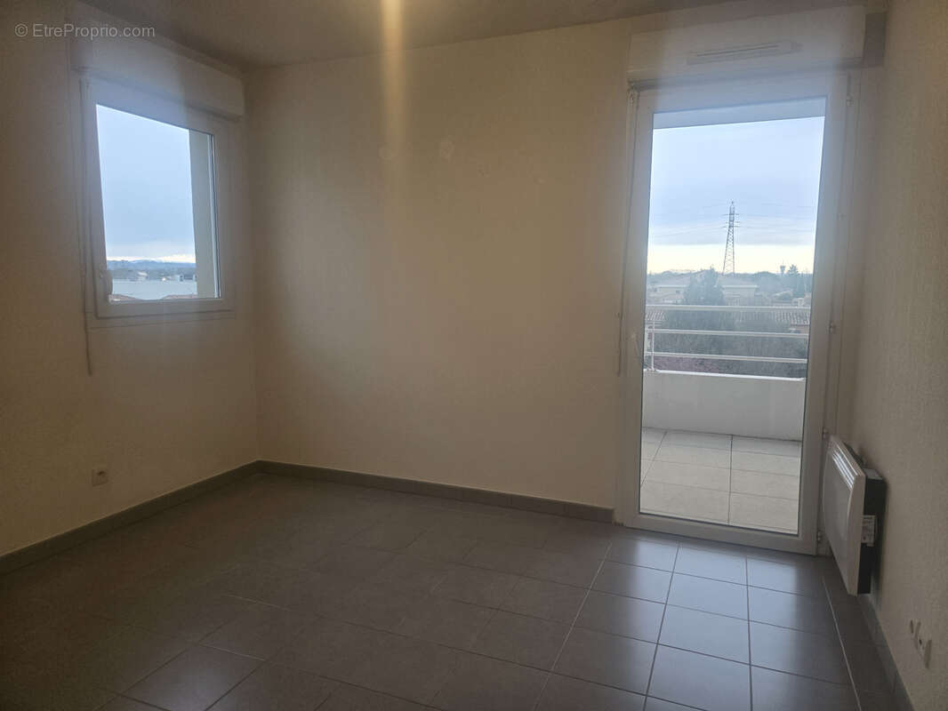Appartement à SAINT-MARTIN-DE-CRAU