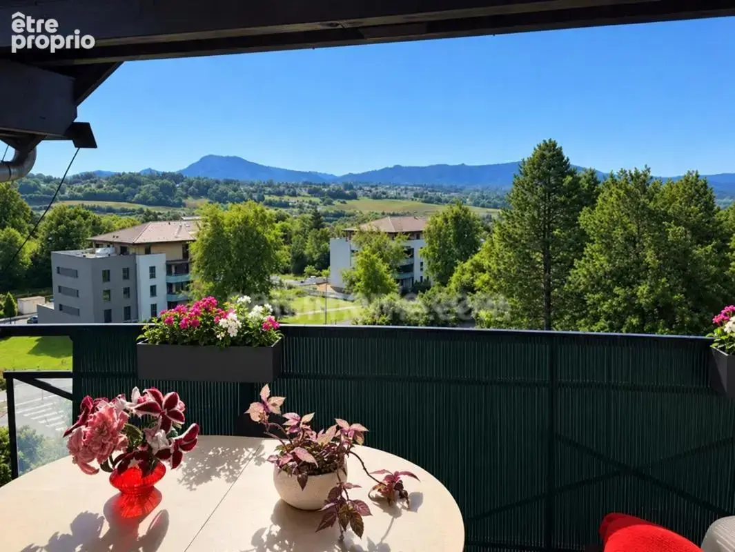 Appartement à ALLONZIER-LA-CAILLE