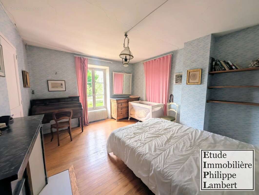 Maison à LE CHATELET-EN-BRIE