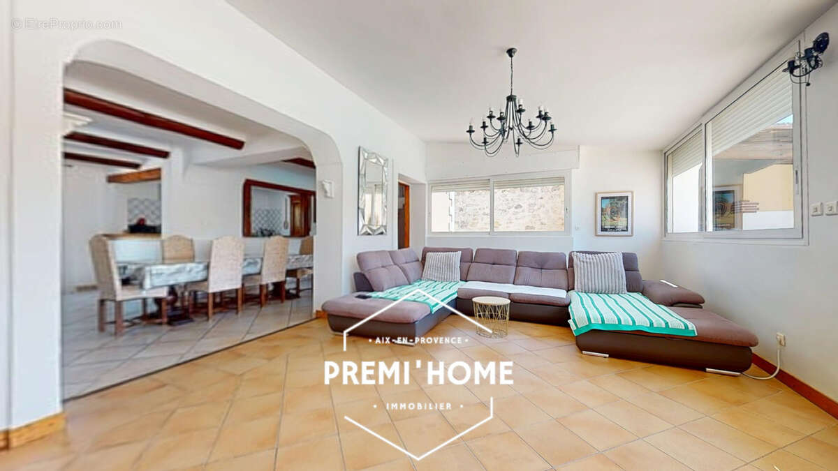 Maison 4 chambres a vendre a gardanne avec piscine - photo 2