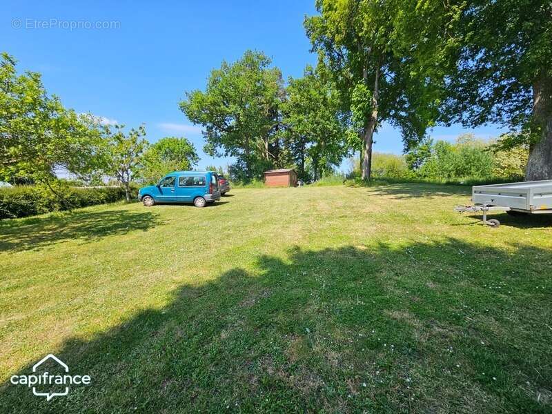 Maison à NOYEN-SUR-SARTHE