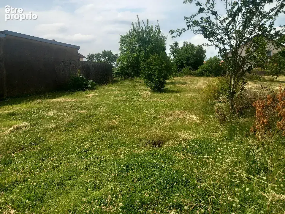 Terrain à TRESSANGE