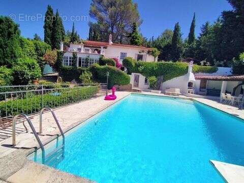 Maison à MOUGINS