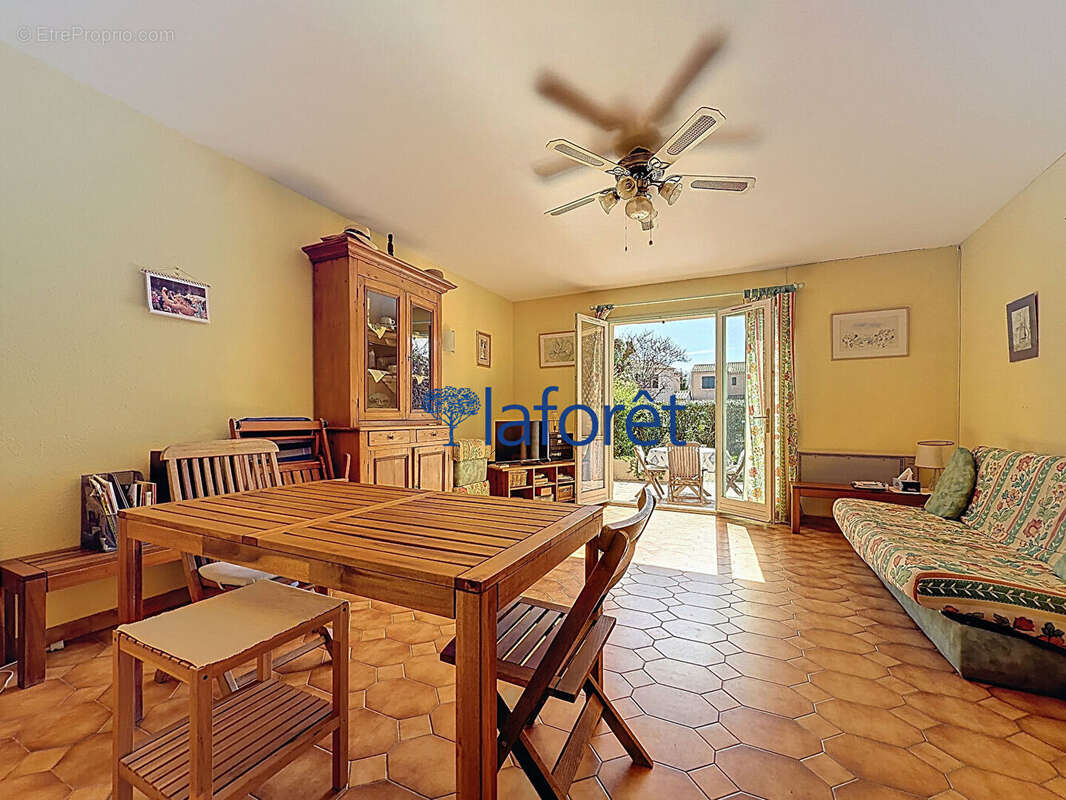 Maison à CARQUEIRANNE