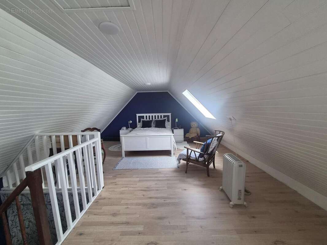 Maison 92 m² à Bolazec  - photo 6