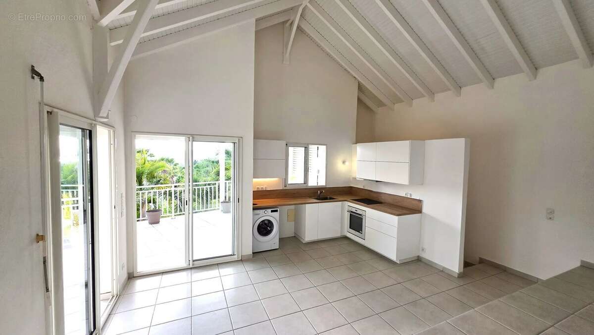 Maison à LES TROIS-ILETS