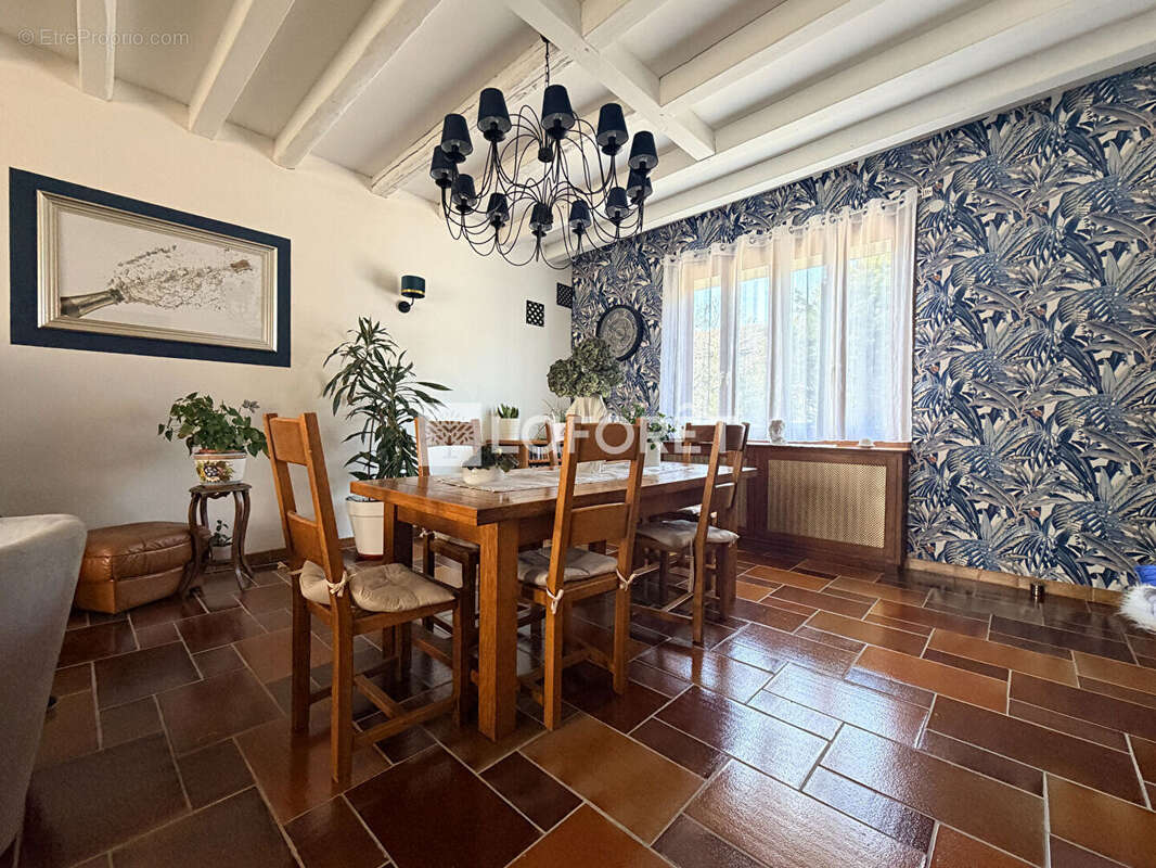 Maison à COURTISOLS