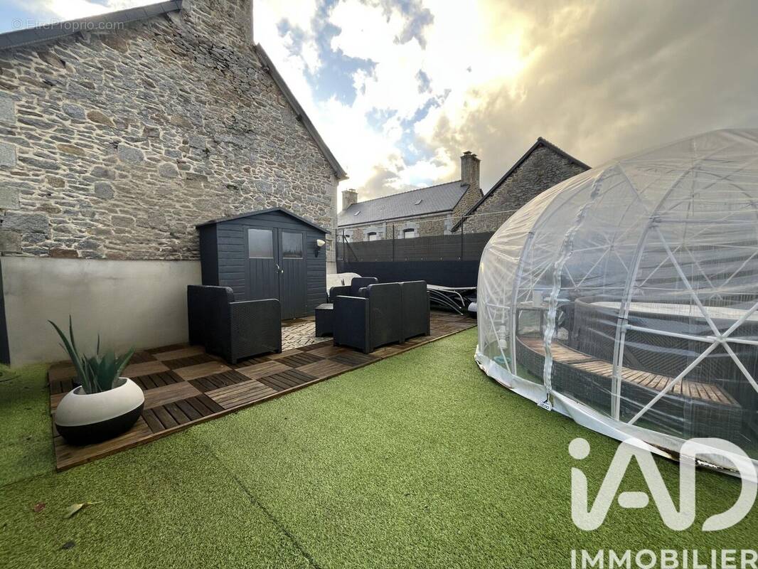 Photo 1 - Maison à SAINT-GERMAIN-EN-COGLES