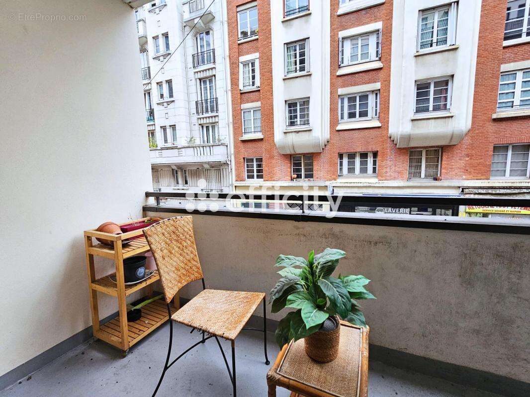 Appartement à PARIS-20E