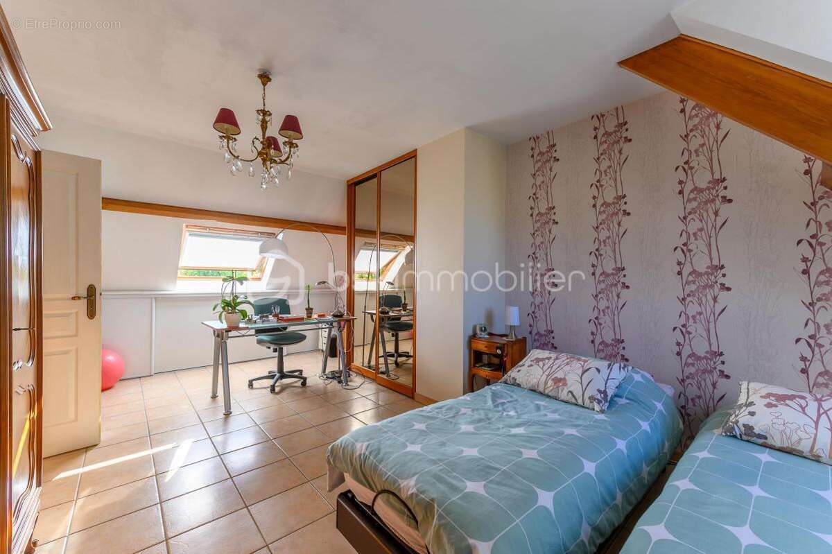 Maison à COUILLY-PONT-AUX-DAMES