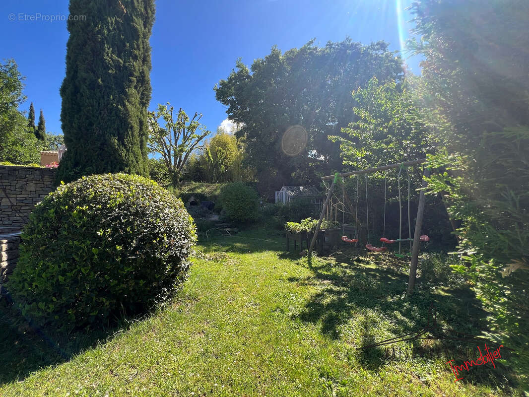 Maison à MIRABEL-AUX-BARONNIES