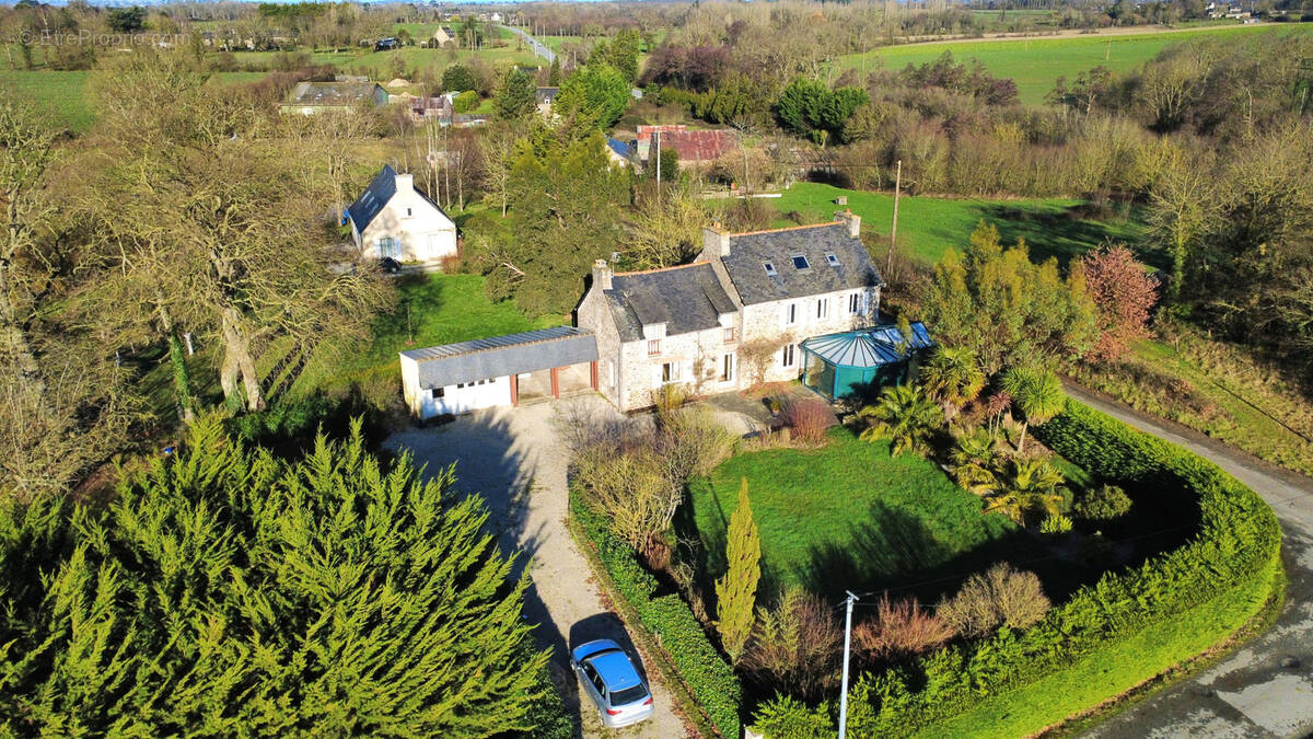 Maison à PLESSIX-BALISSON