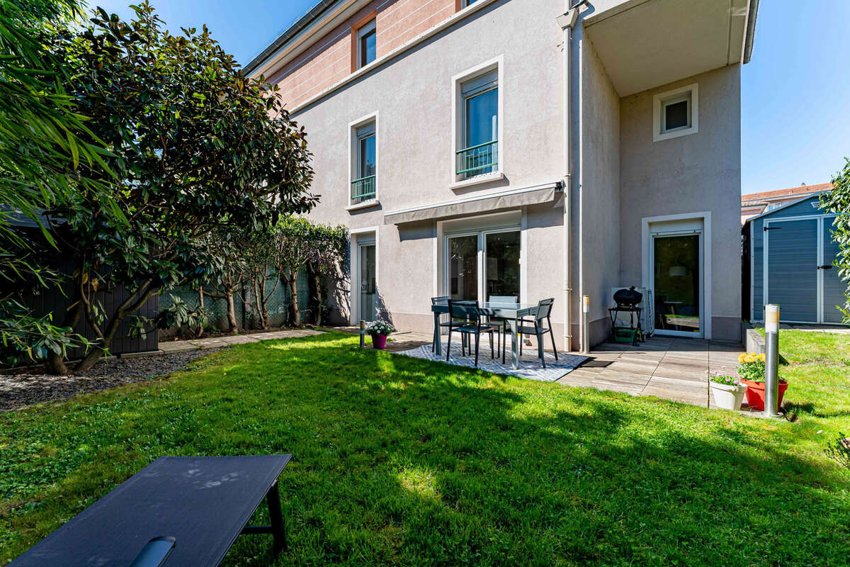 Appartement à TASSIN-LA-DEMI-LUNE