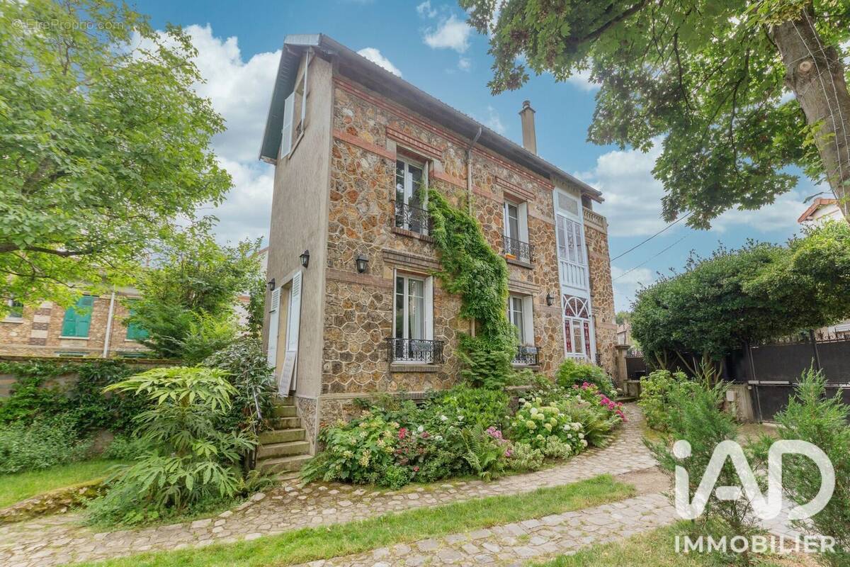 Photo 1 - Maison à CLAMART