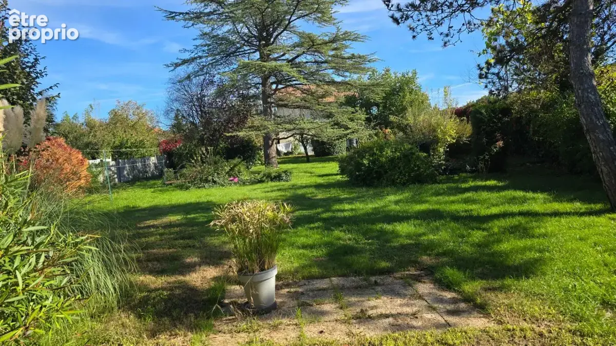 Maison Poitiers 4 pièce(s) 94m2  sur  terrain  constructible 1342 m2 - photo 2