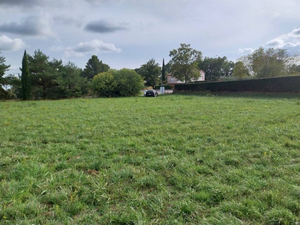 Terrain à AUPS