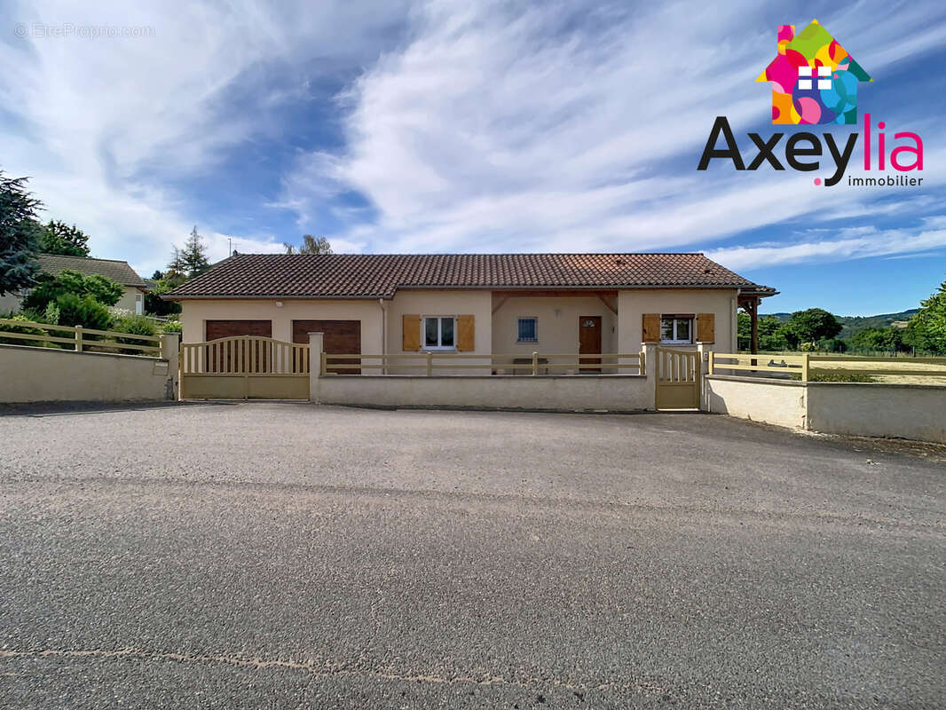 Maison à SAINT-MARTIN-D'ESTREAUX