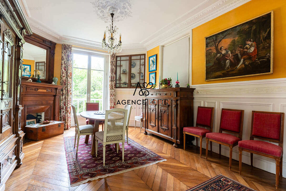 Maison à LE VESINET