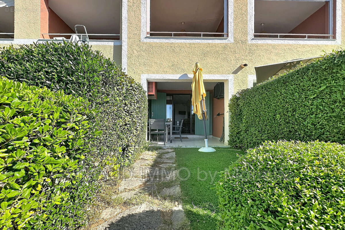 Appartement à GRIMAUD