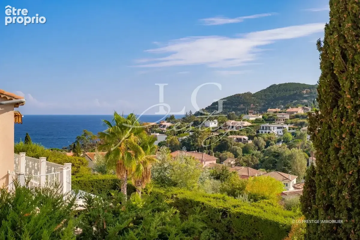 Mandelieu-la-napoule – villa de charme avec piscine à deux pas des plages - photo 2