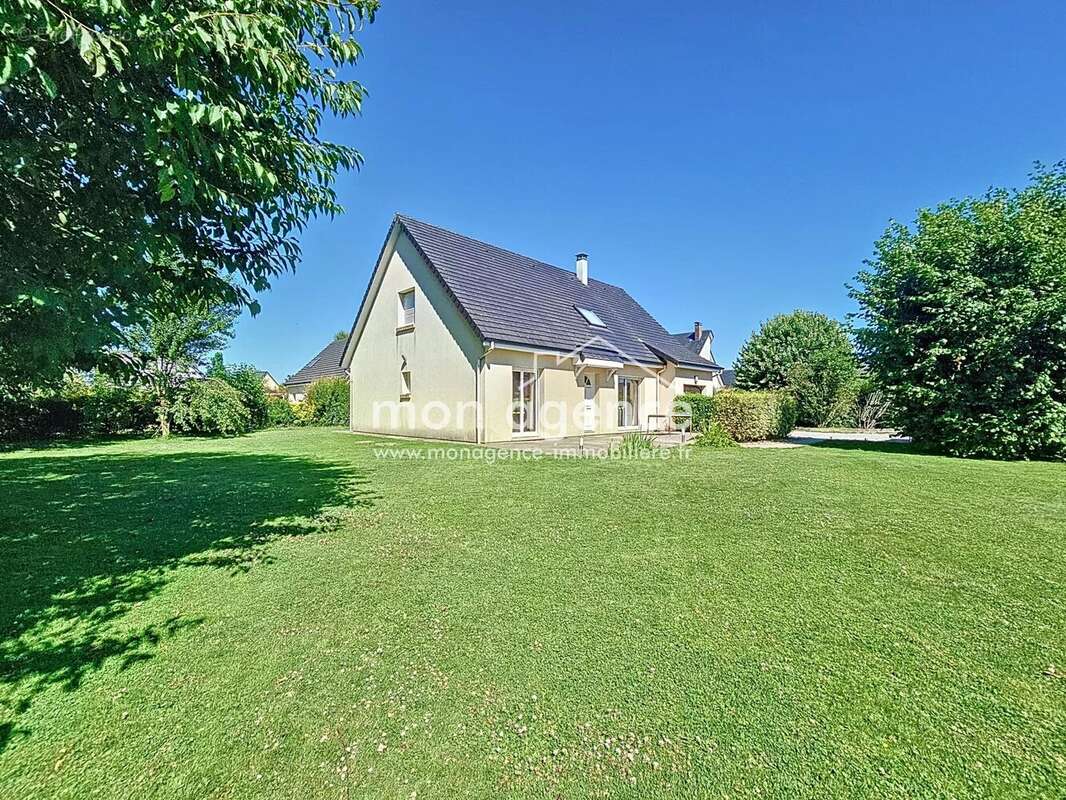 Maison à LA NEUVILLE-CHANT-D&#039;OISEL