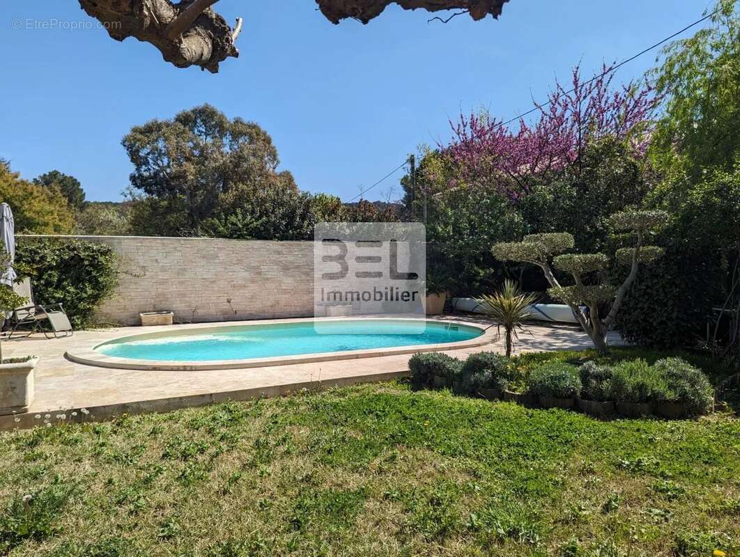 Maison à BAGNOLS-SUR-CEZE