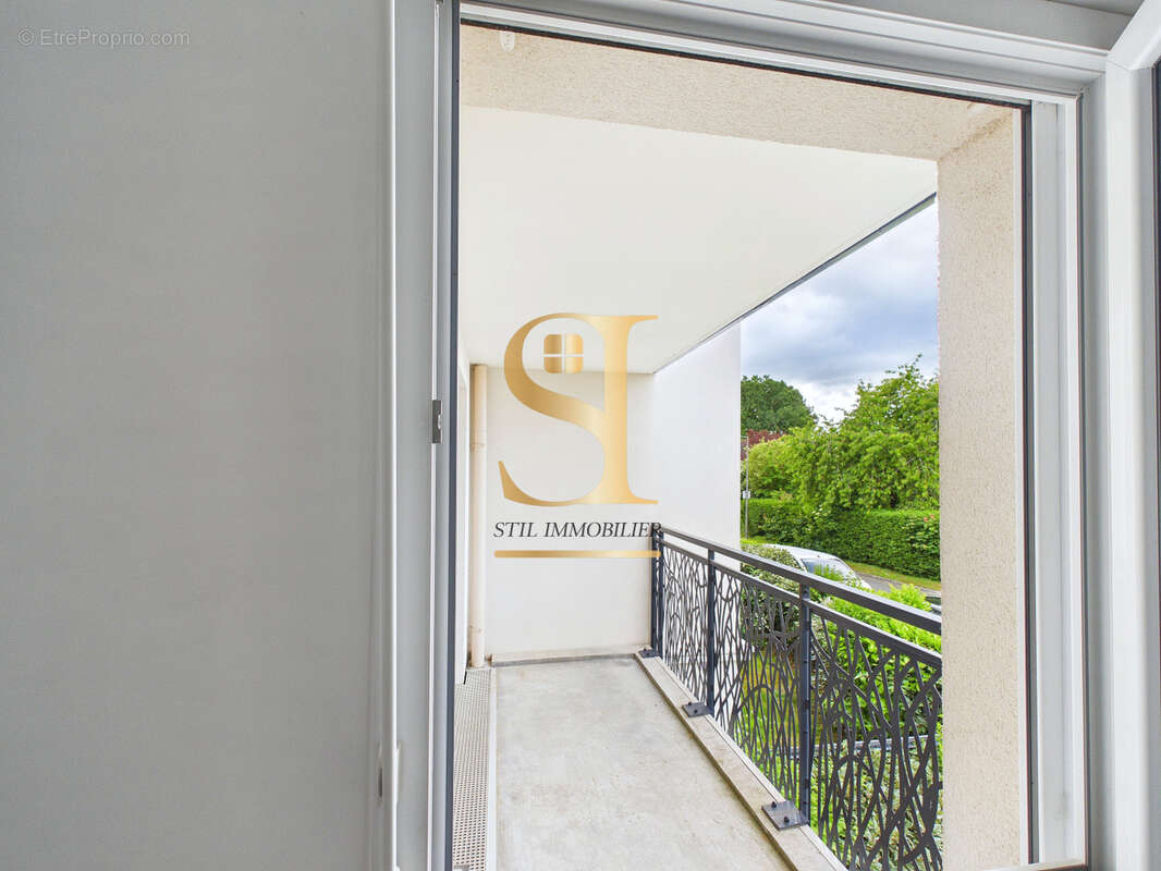 Appartement à COURCOURONNES