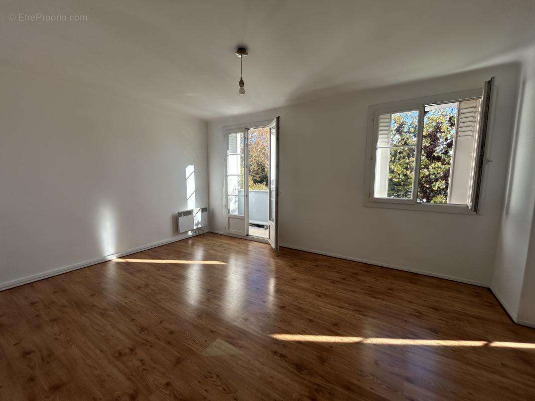 Appartement à MARSEILLE-9E