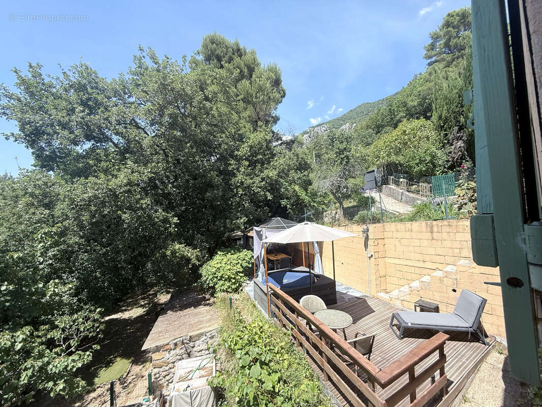 Entre mer et nature, découvrez une villa au charme authentique - photo 35