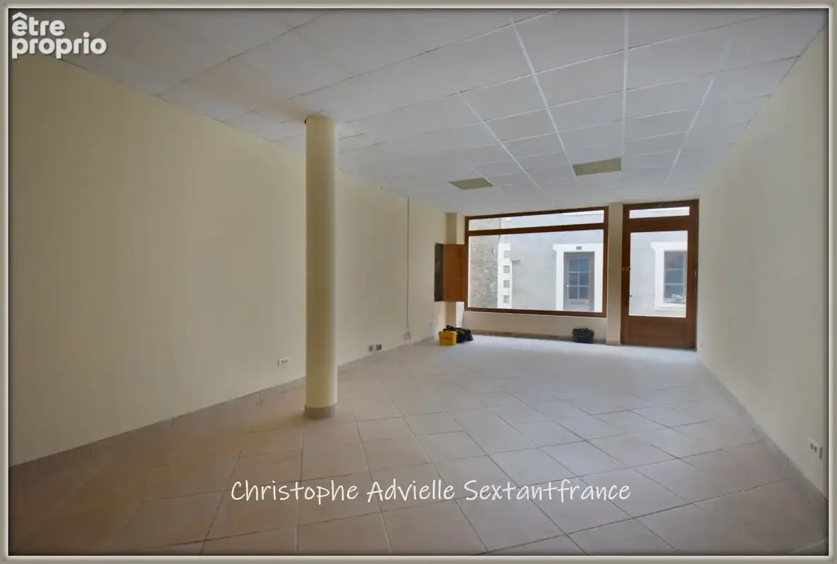 Immeuble , local commercial au RDC, T2 au 1er étage et T3 duplex au 2nd et 3ème, cour devant les appartements - photo 2