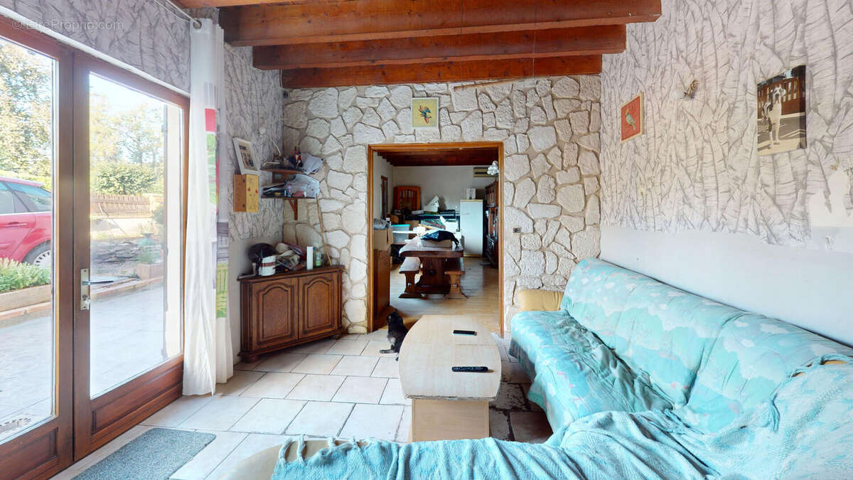Maison à AVORD