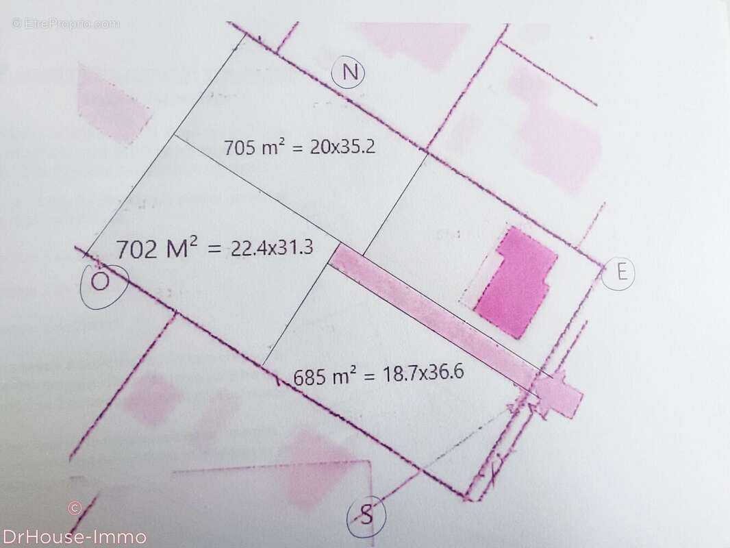 Terrain 685 m² à Villeneuve-Tolosane  - photo 2