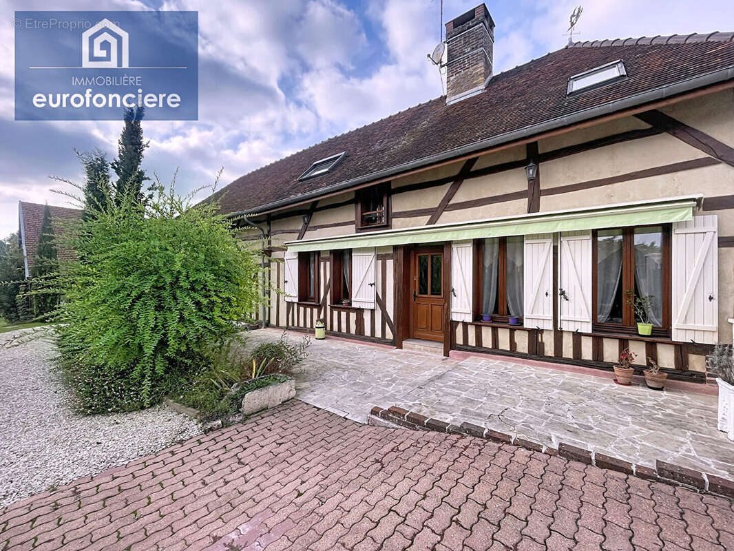 Maison à SAINT-BENOIT-SUR-SEINE