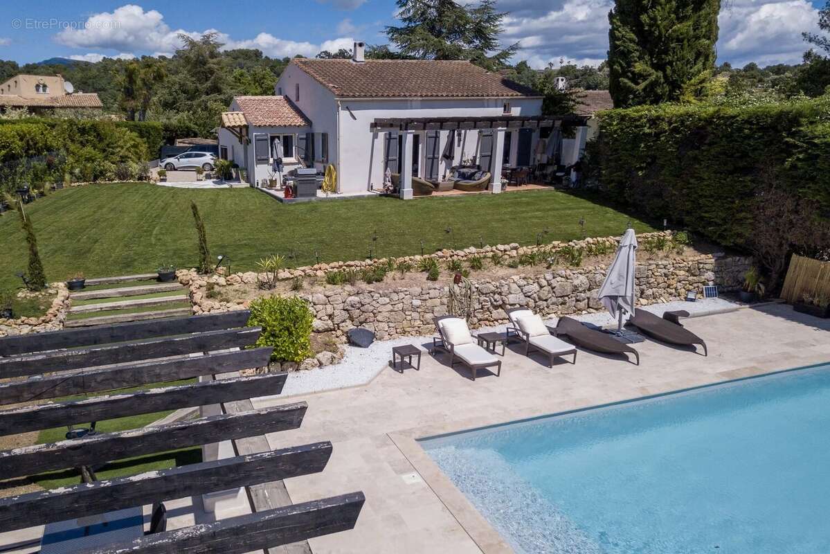Maison à VALBONNE
