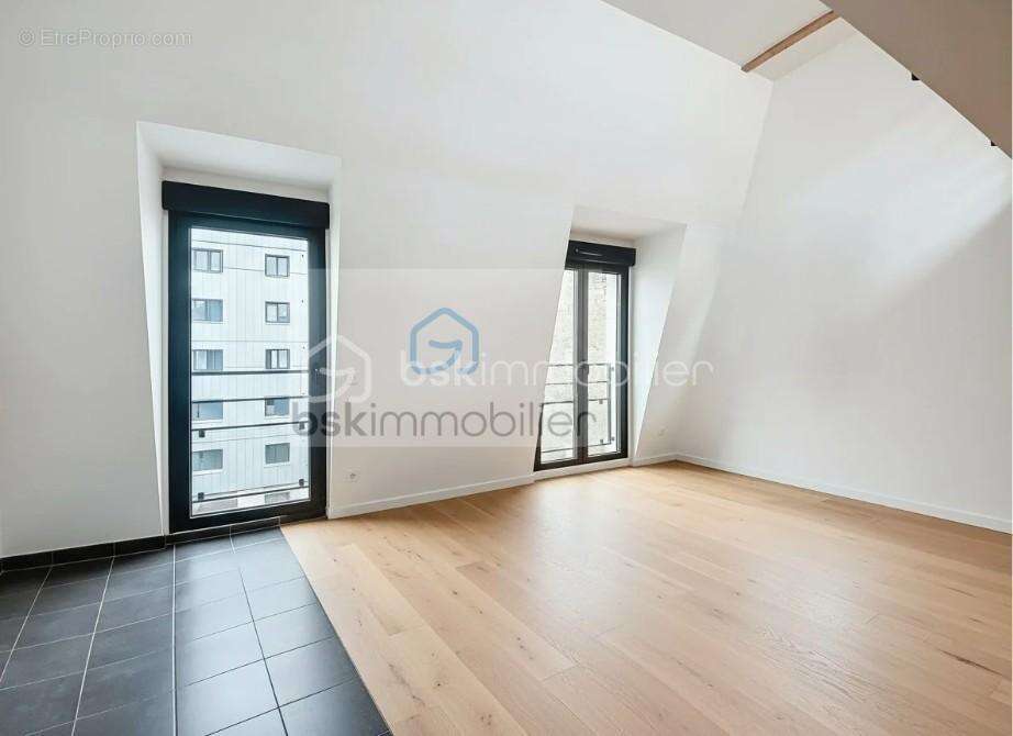 Appartement à CHARENTON-LE-PONT