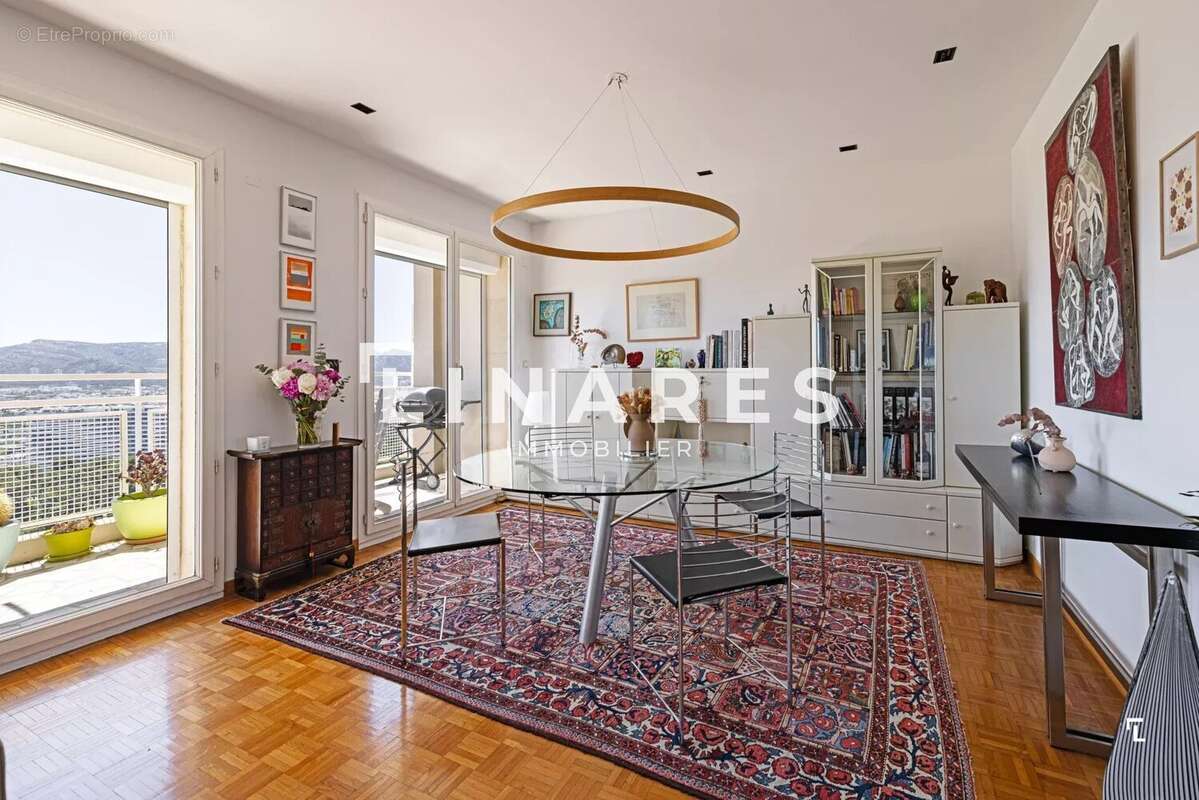 Appartement à MARSEILLE-8E