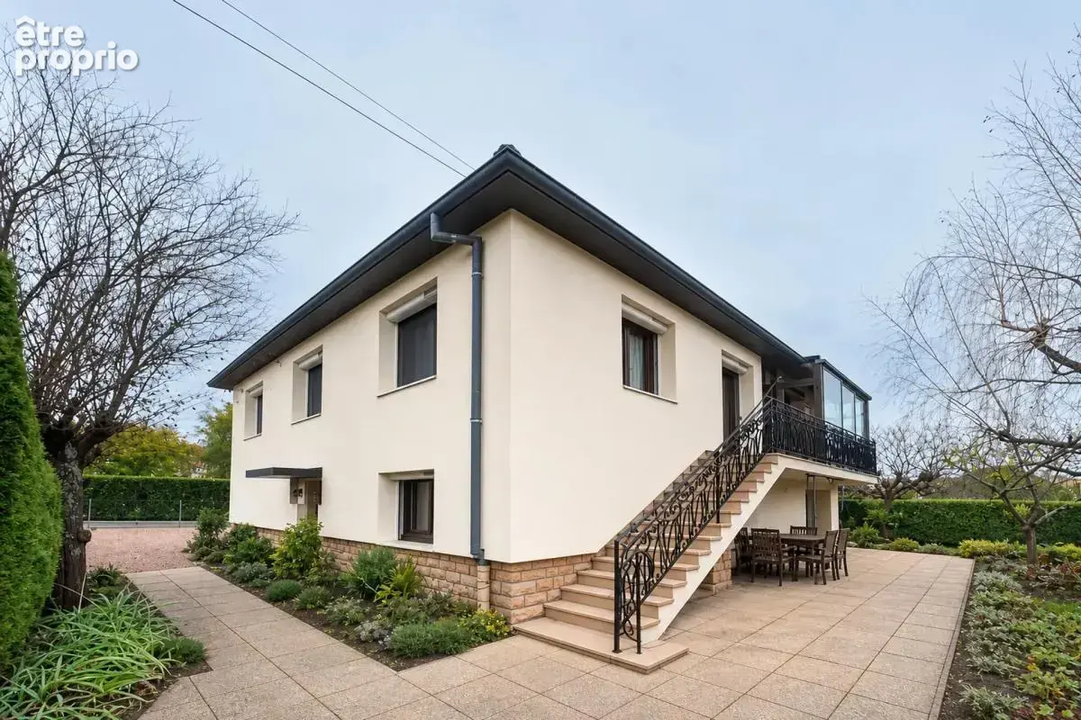 Spacieuse maison 8 pièces avec jardin - 17 mn de la gare, à pied - photo 1