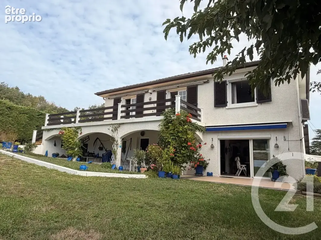 Maison 207 m² à Roiffieux  - photo 18